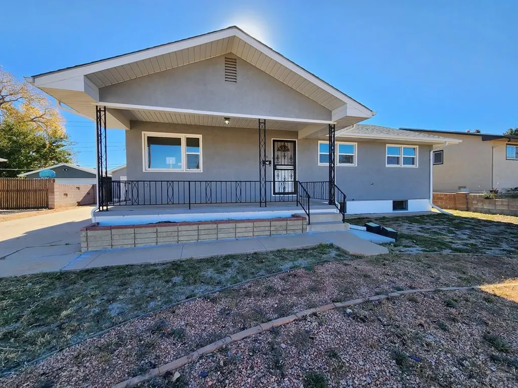 28 Stanford Avenue Pueblo CO 81005