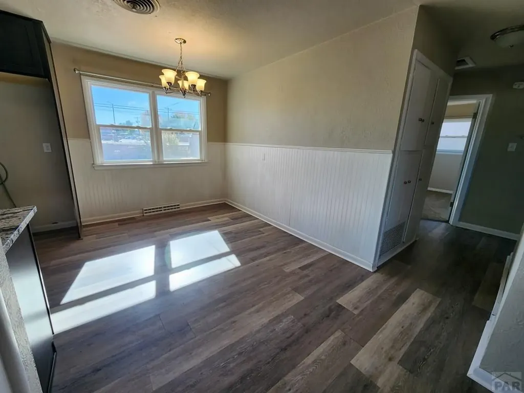 28 Stanford Avenue Pueblo CO 81005