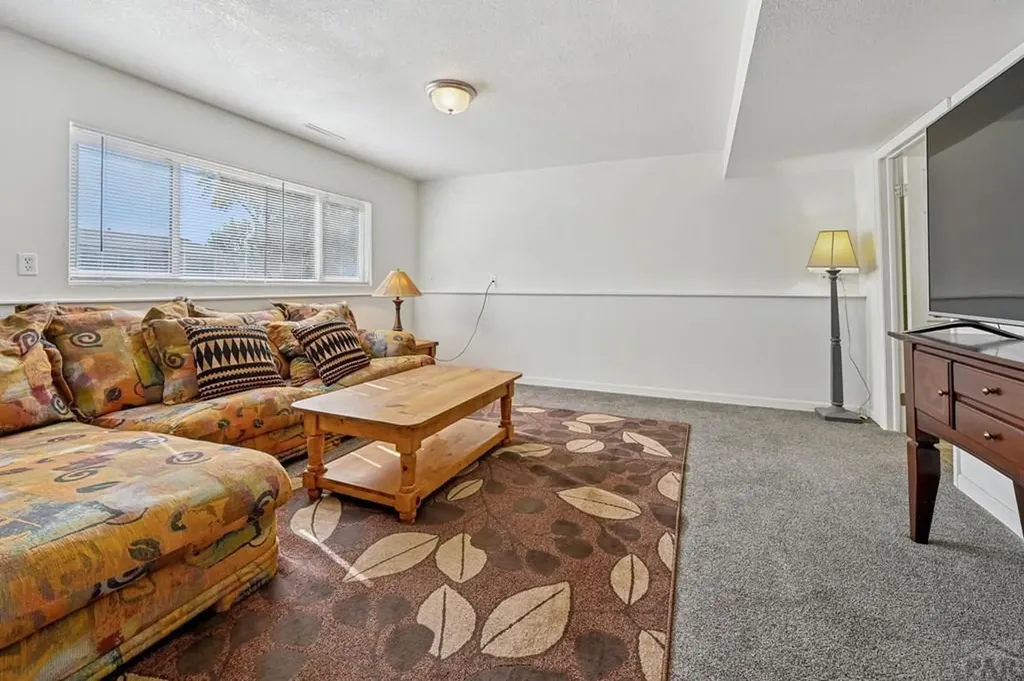 5165 Crestwood Drive Colorado Springs CO 80918