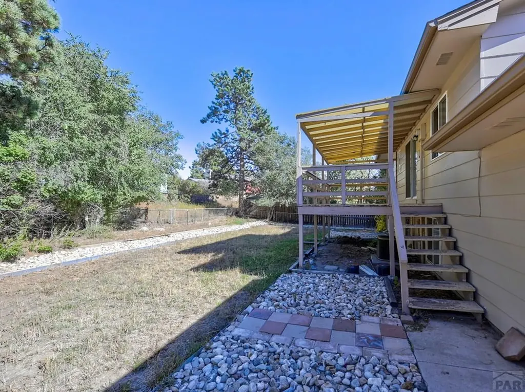 5165 Crestwood Drive Colorado Springs CO 80918