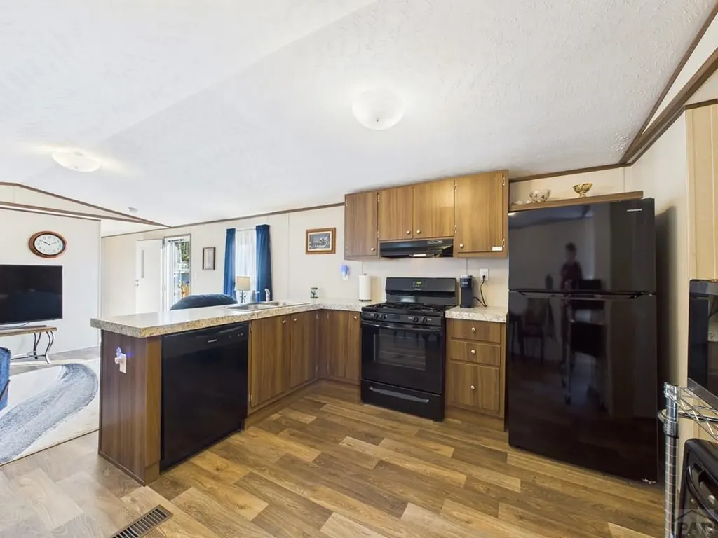 2412 Kara Court Pueblo CO 81004