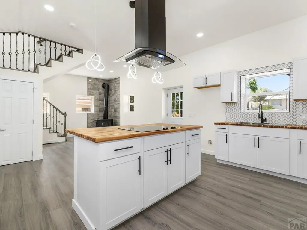 906 E 6th Street Pueblo CO 81001