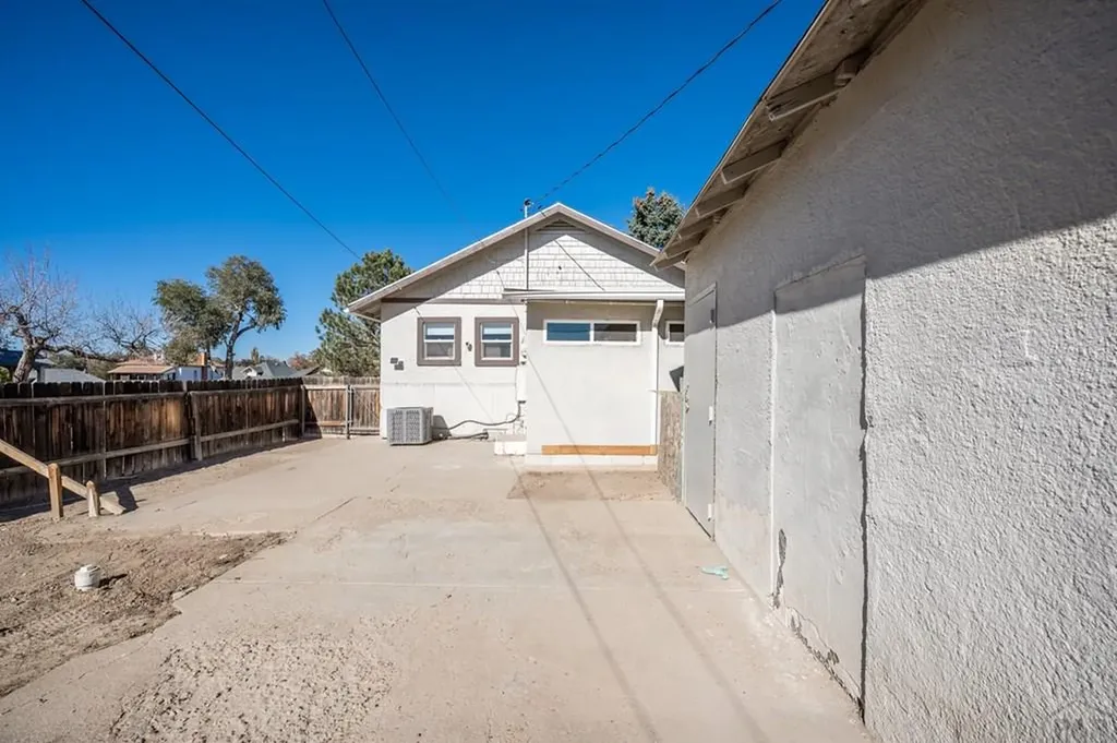 1302 E 10th Street Pueblo CO 81001