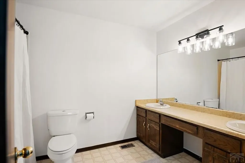 208 Starlite Drive Pueblo CO 81005