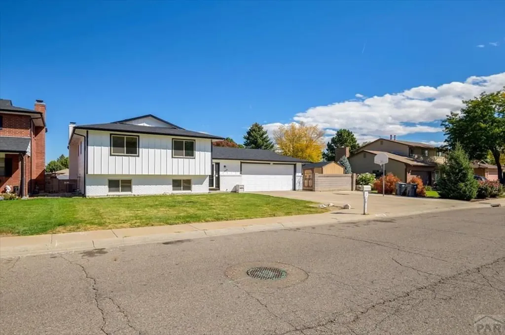 208 Starlite Drive Pueblo CO 81005