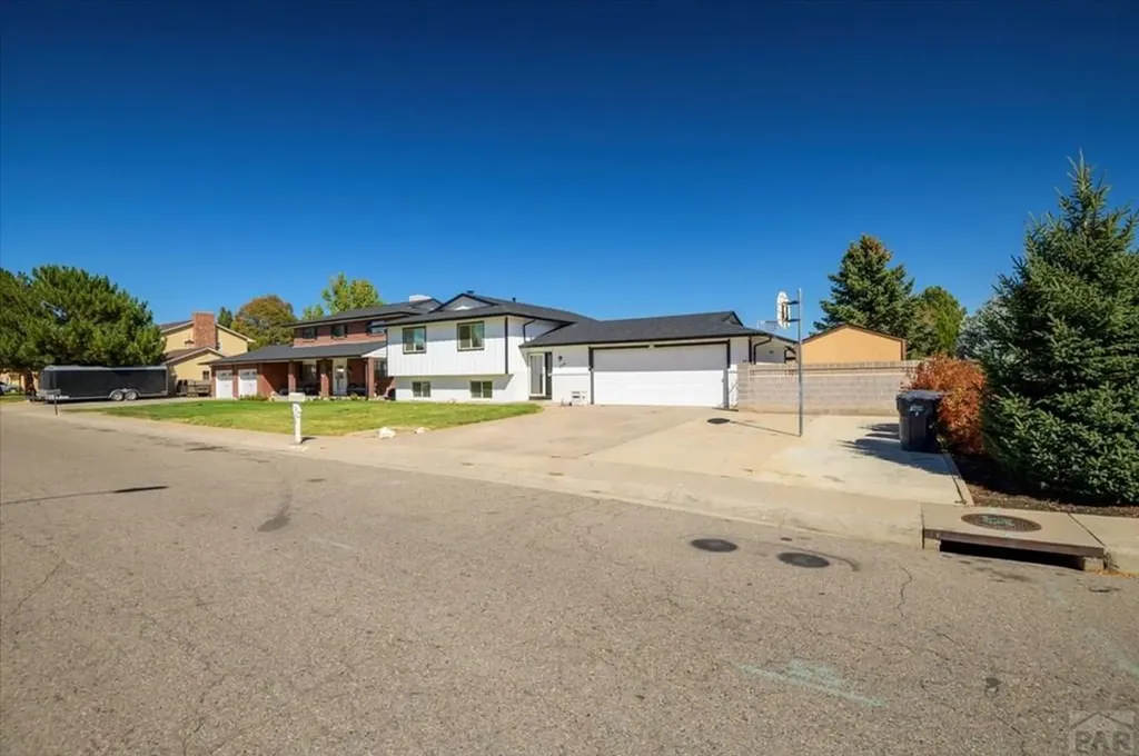 208 Starlite Drive Pueblo CO 81005