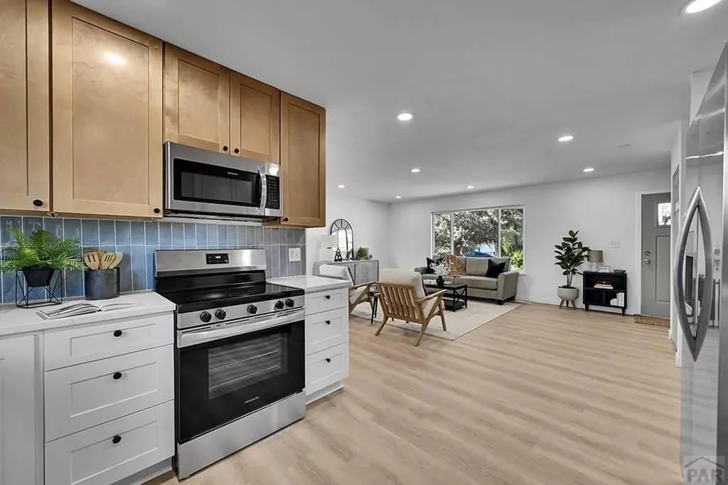 28 Pennwood Lane Pueblo CO 81005