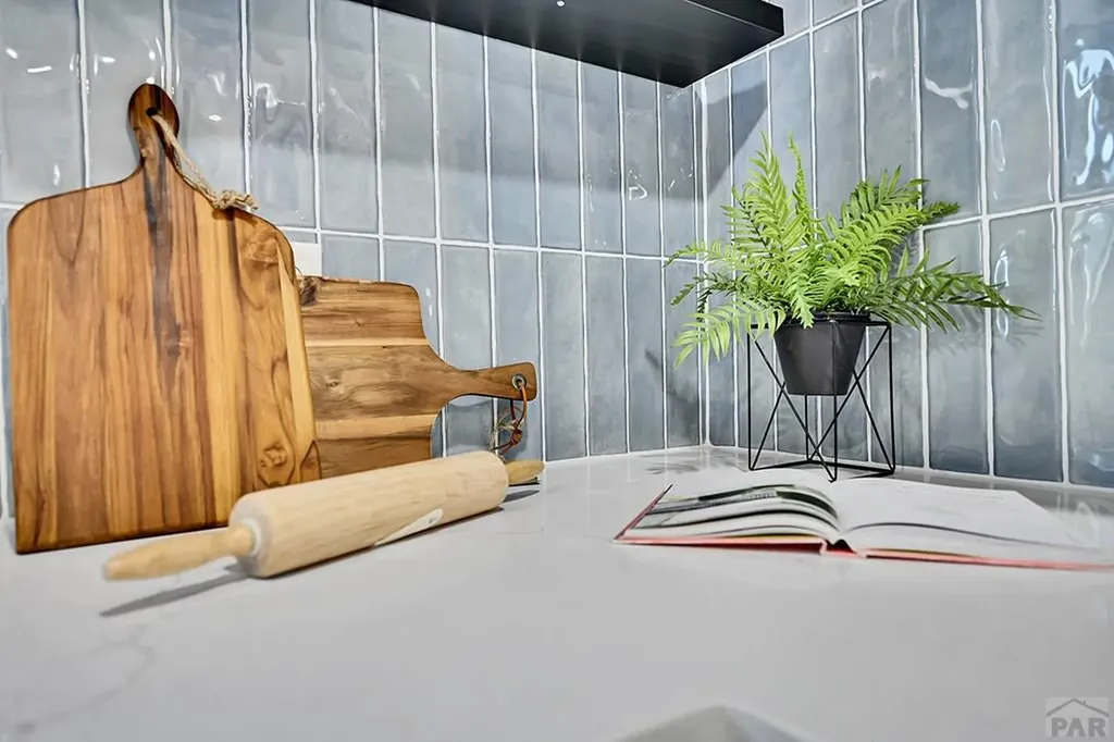 28 Pennwood Lane Pueblo CO 81005