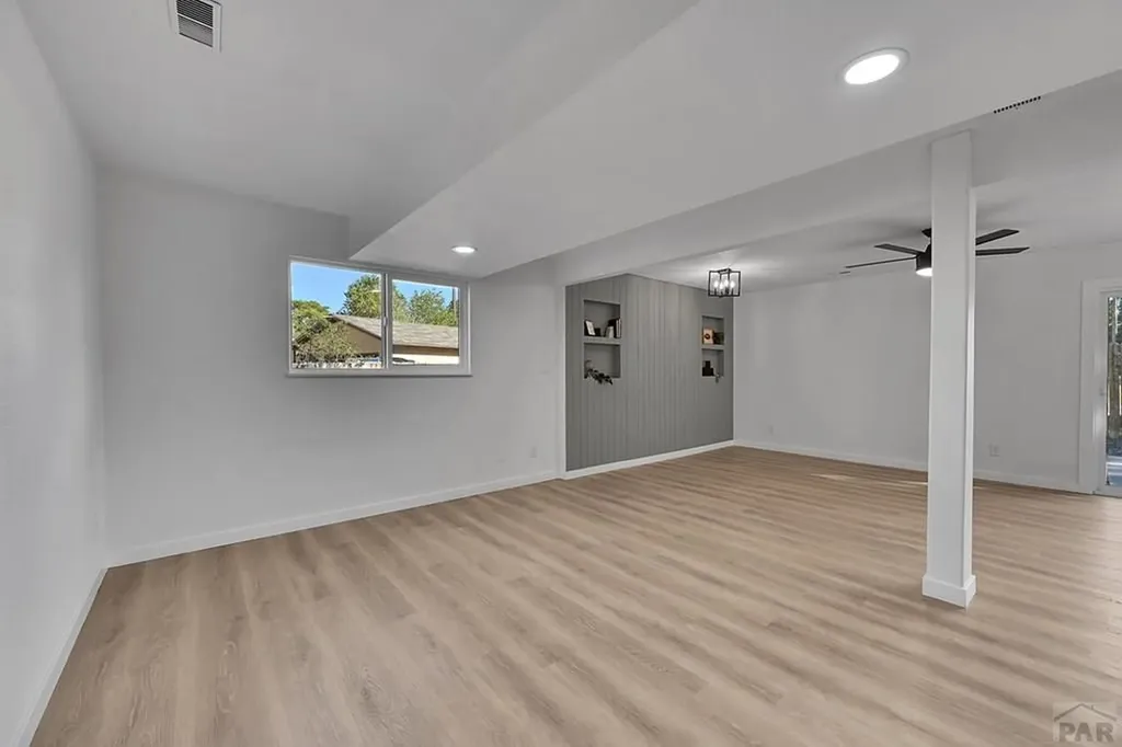 28 Pennwood Lane Pueblo CO 81005