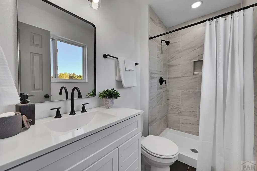 28 Pennwood Lane Pueblo CO 81005