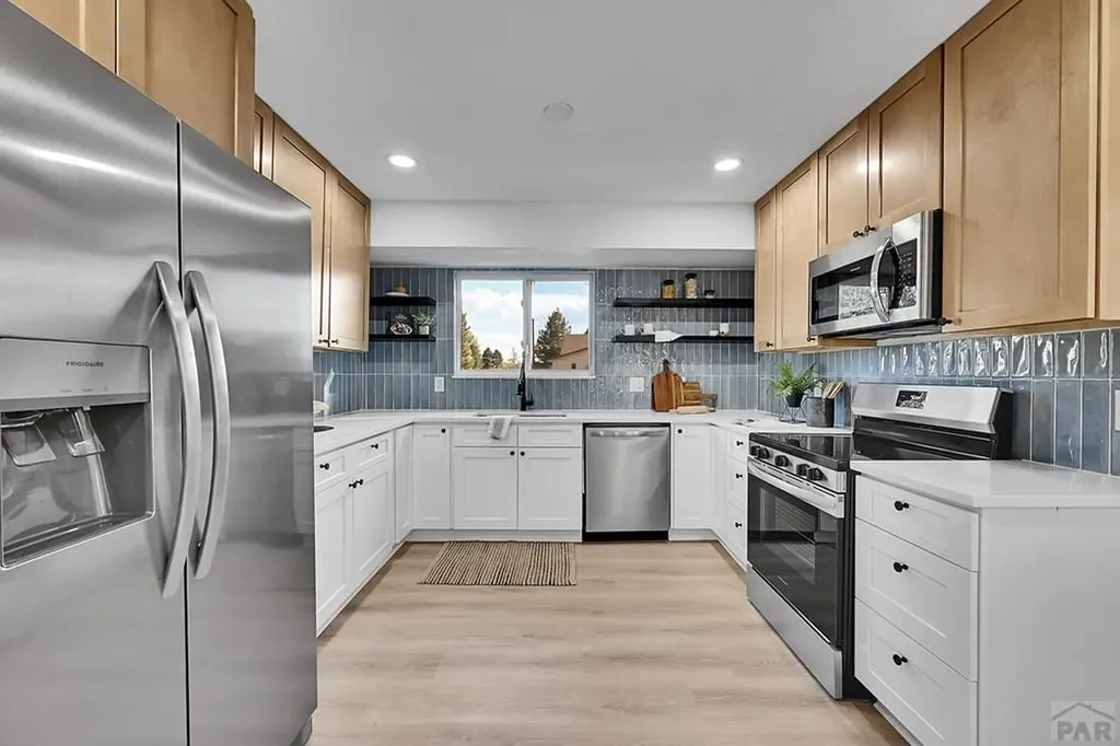 28 Pennwood Lane Pueblo CO 81005