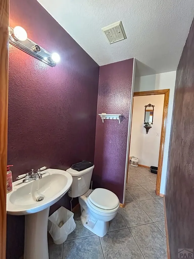 1785 County Road 120 Penrose CO 81240