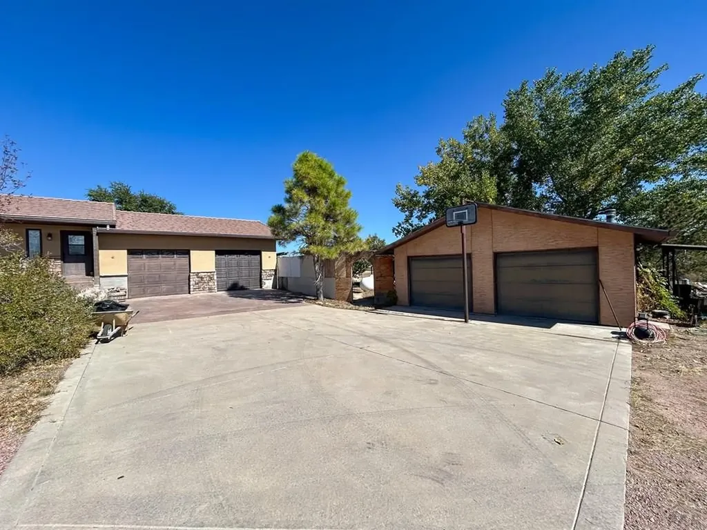 1785 County Road 120 Penrose CO 81240