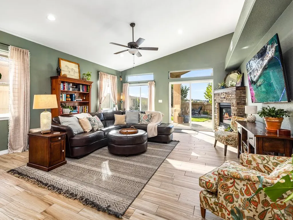 803 Thorncrest Drive Pueblo CO 81005