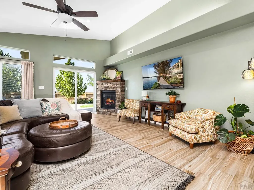 803 Thorncrest Drive Pueblo CO 81005