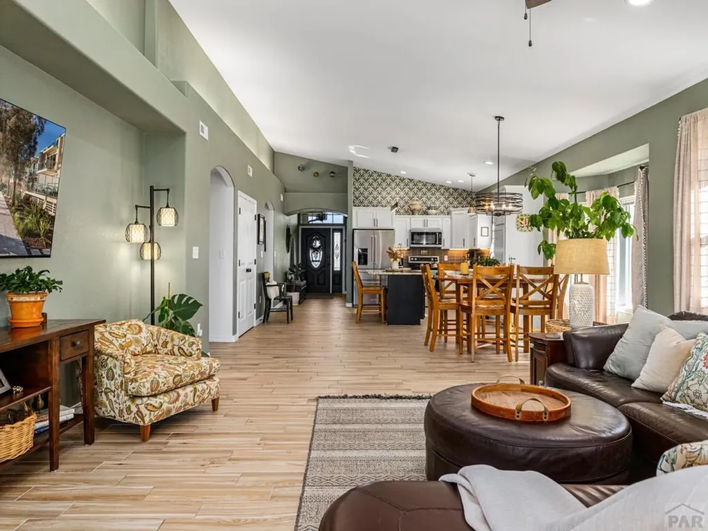 803 Thorncrest Drive Pueblo CO 81005