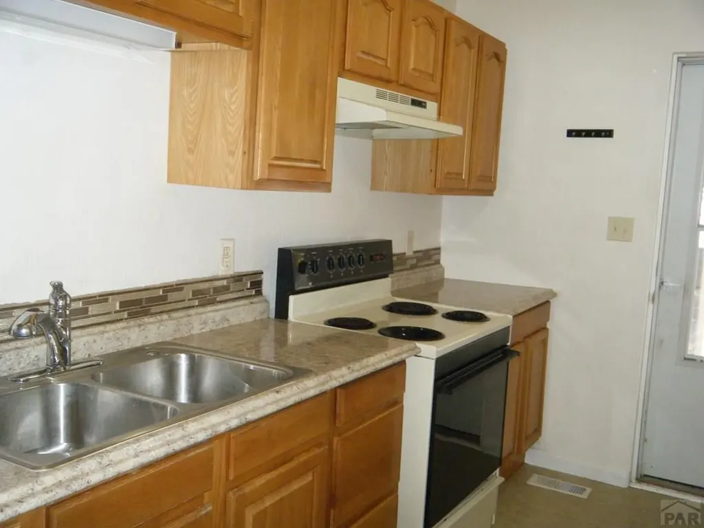 806 E 3rd Street Pueblo CO 81001