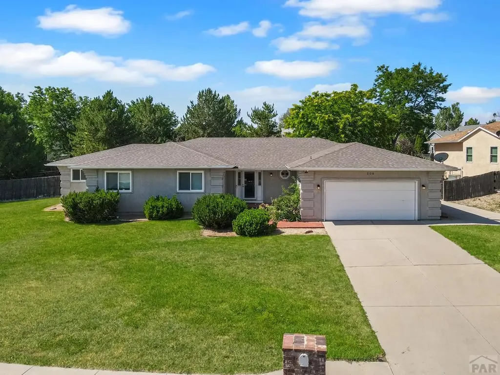204 Bridle Trail Pueblo CO 81005