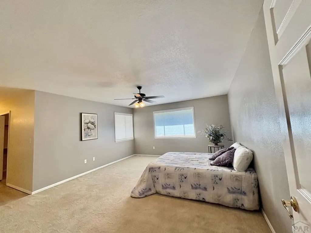 204 Bridle Trail Pueblo CO 81005