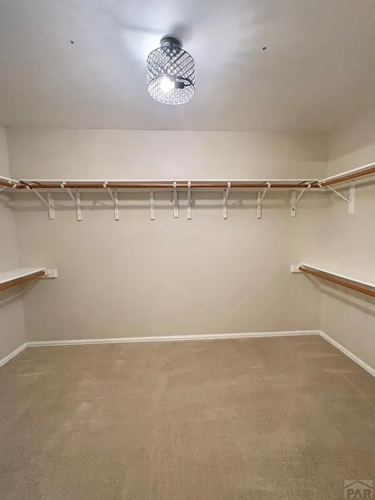 204 Bridle Trail Pueblo CO 81005