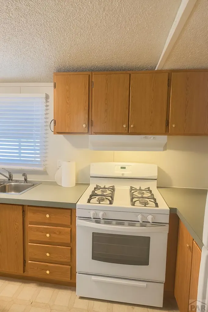 2221 S Prairie Avenue Pueblo CO 81005