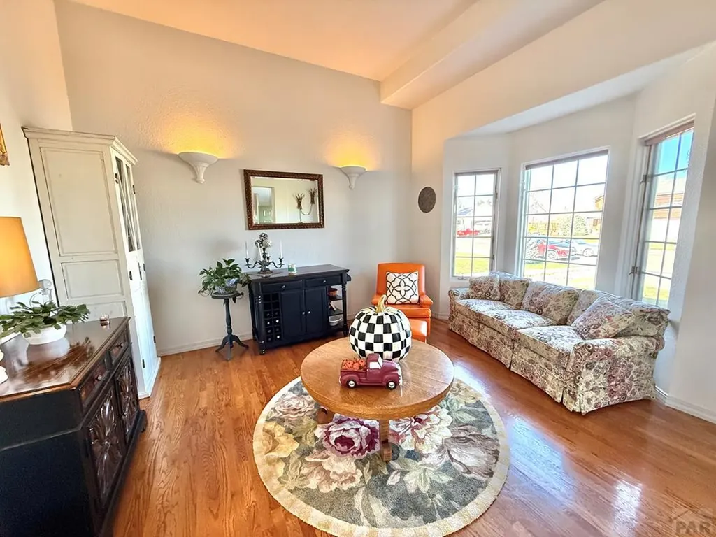 194 Bridle Trail Pueblo CO 81005