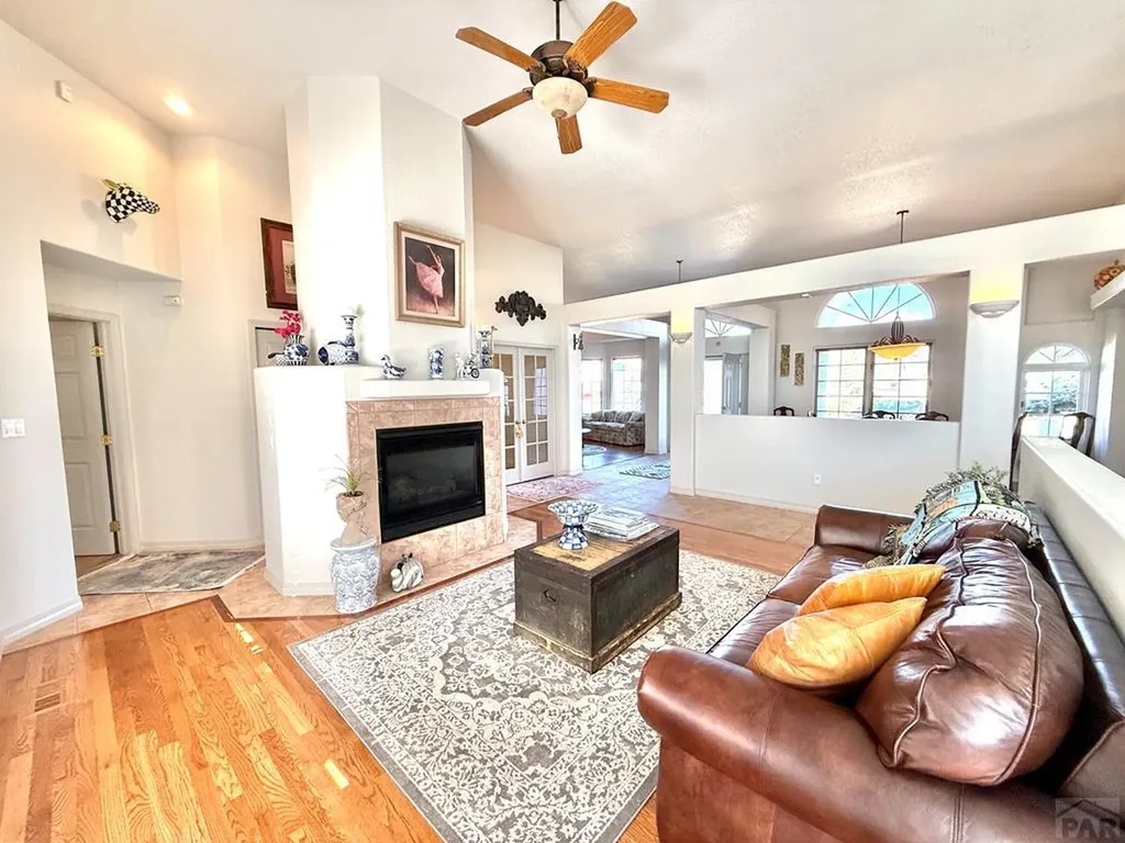 194 Bridle Trail Pueblo CO 81005