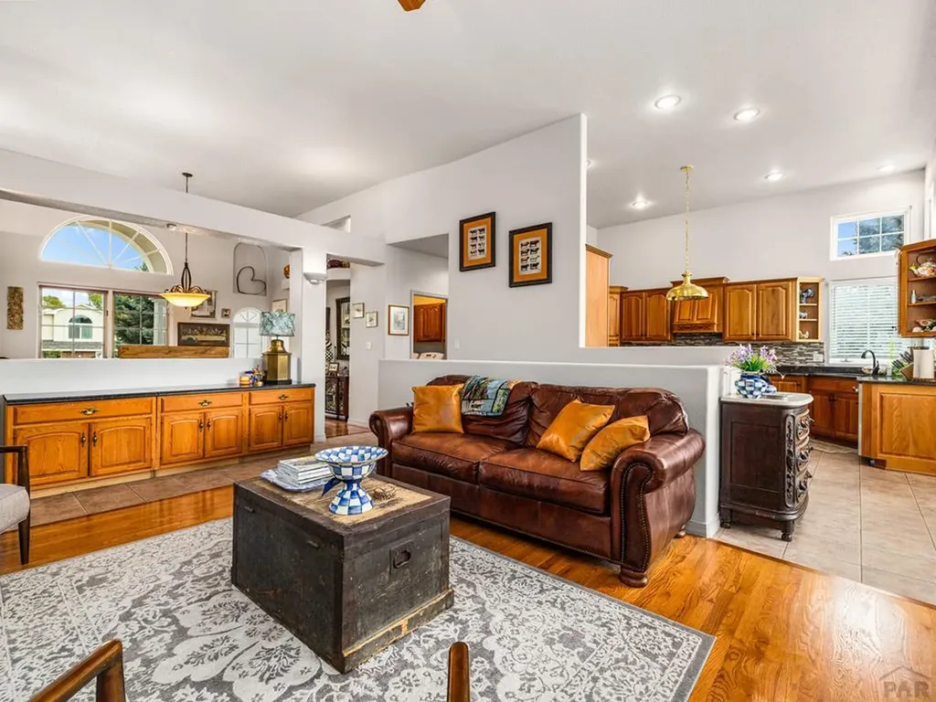 194 Bridle Trail Pueblo CO 81005