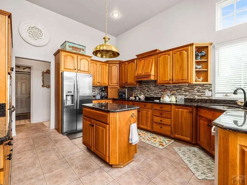 194 Bridle Trail Pueblo CO 81005