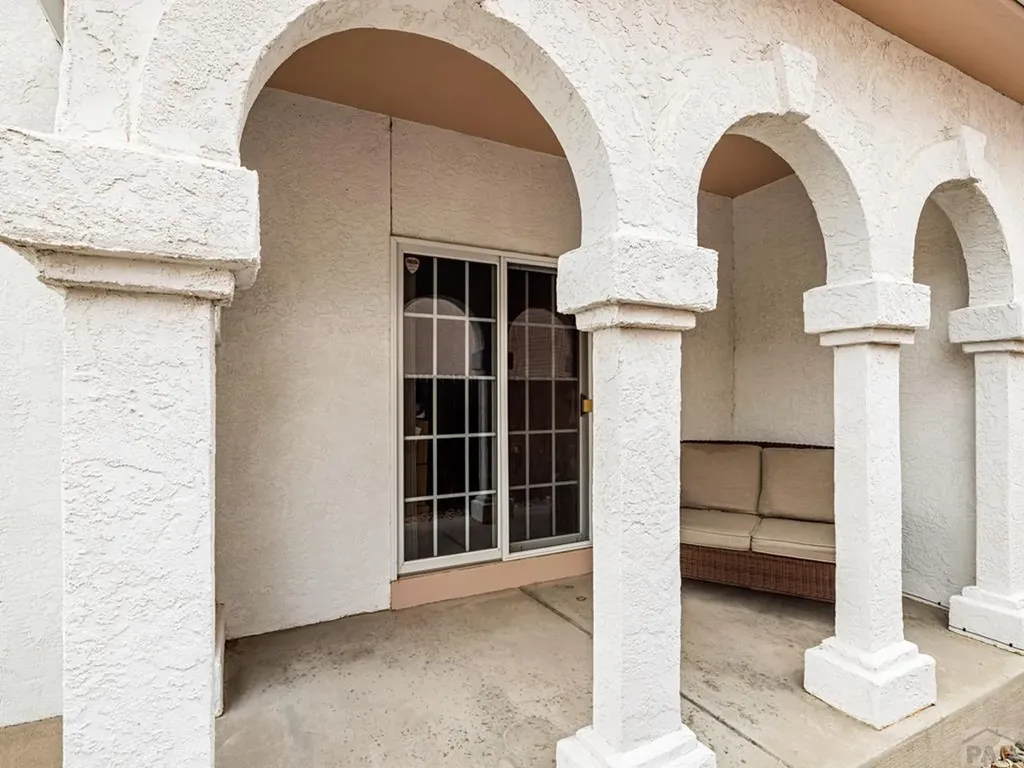 194 Bridle Trail Pueblo CO 81005