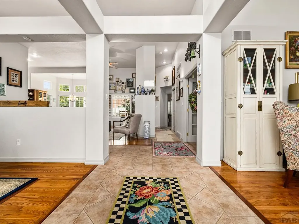 194 Bridle Trail Pueblo CO 81005