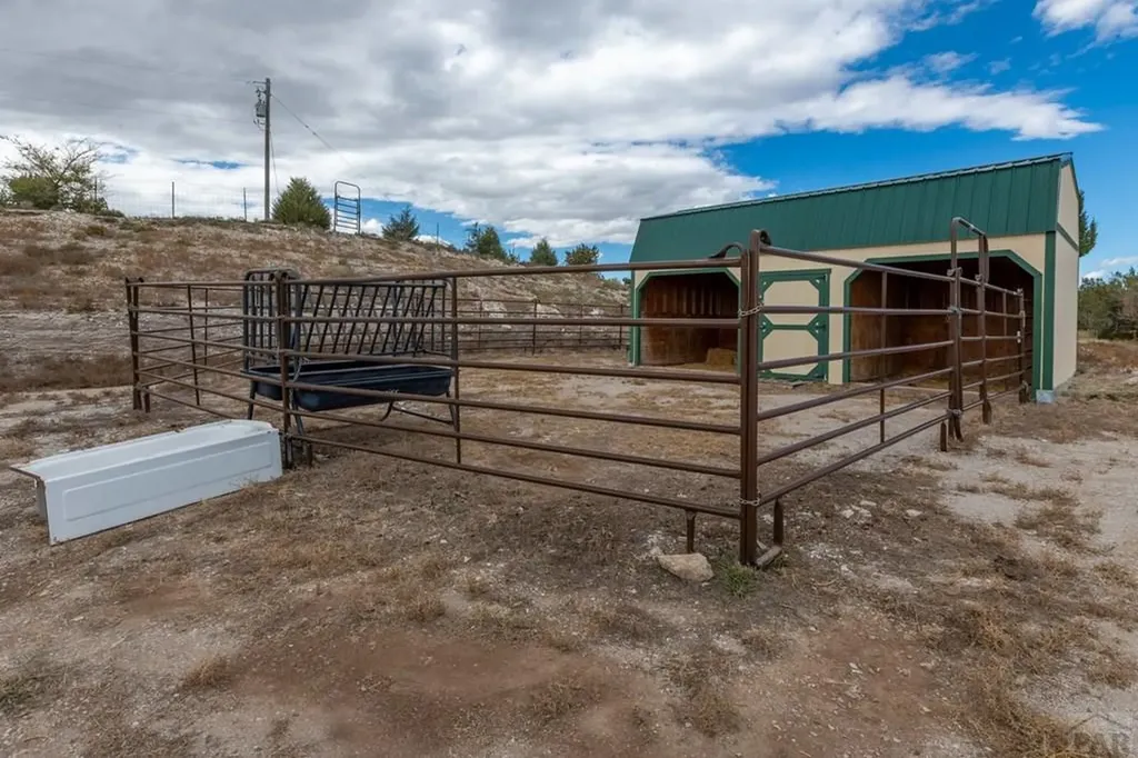 358 13th Street Penrose CO 81240