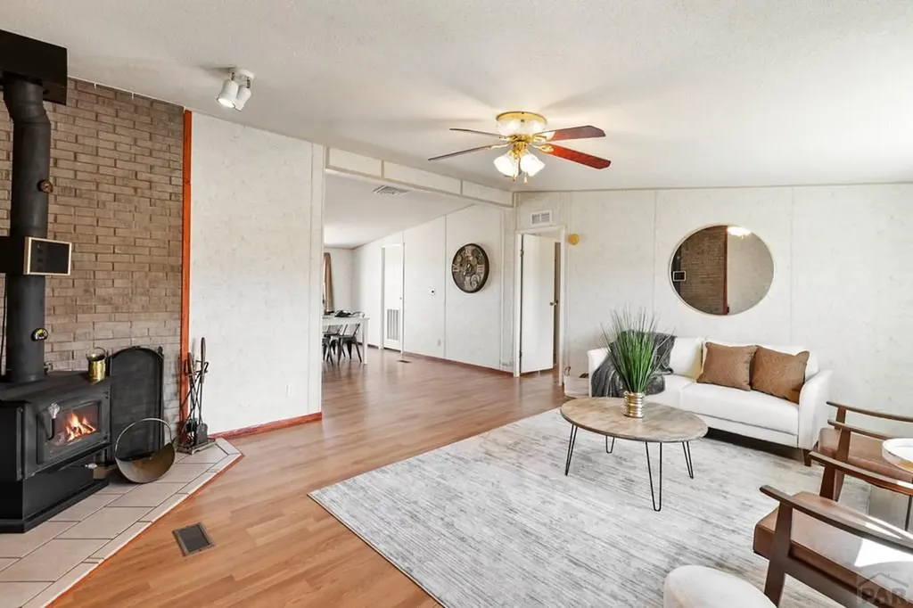 358 13th Street Penrose CO 81240