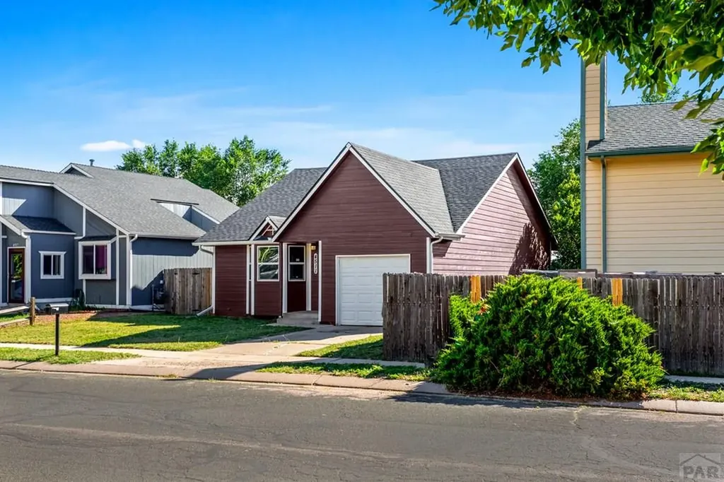 4511 Sunnyhill Drive Colorado Springs CO 80916