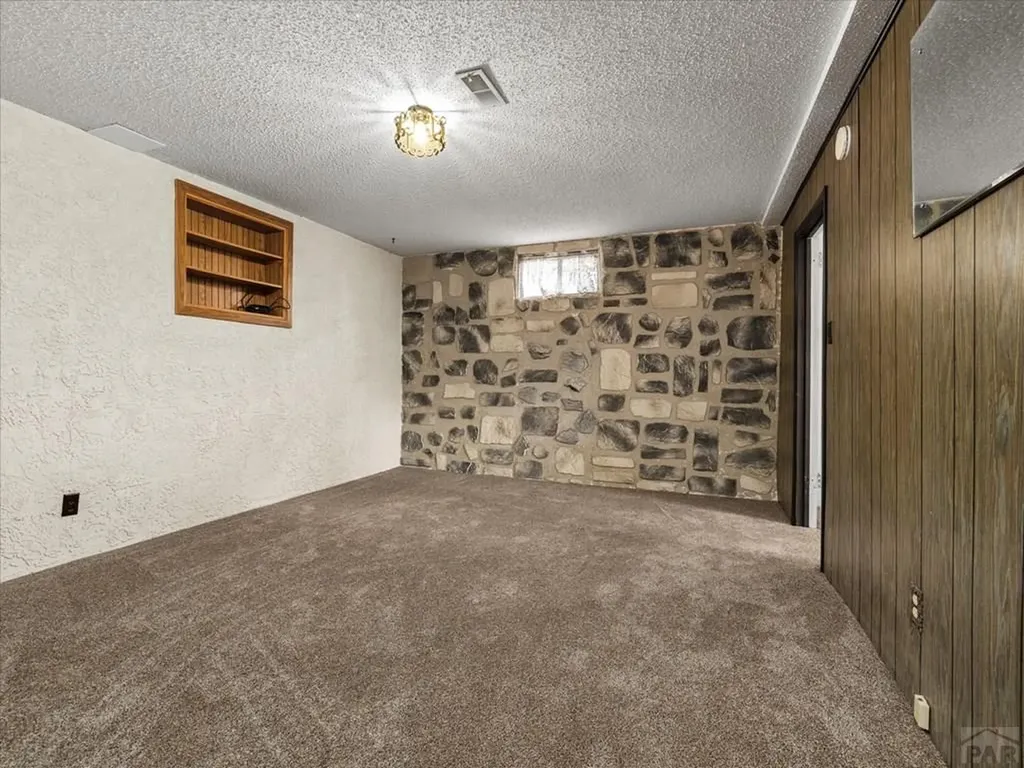 207 Autobee Lane Avondale CO 81022