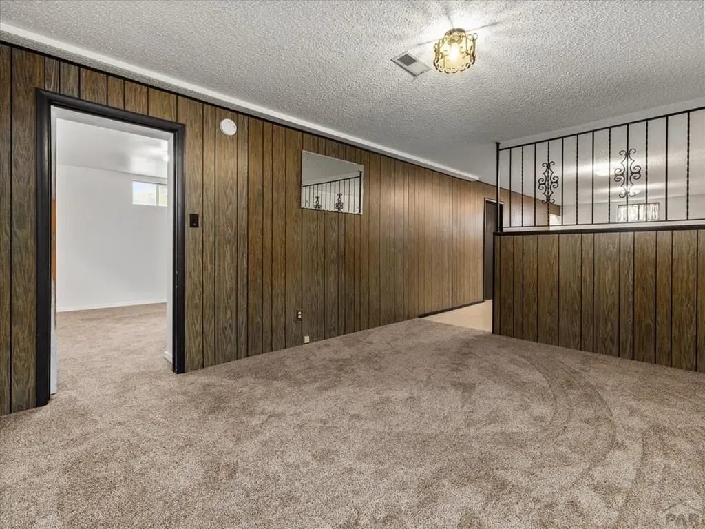 207 Autobee Lane Avondale CO 81022