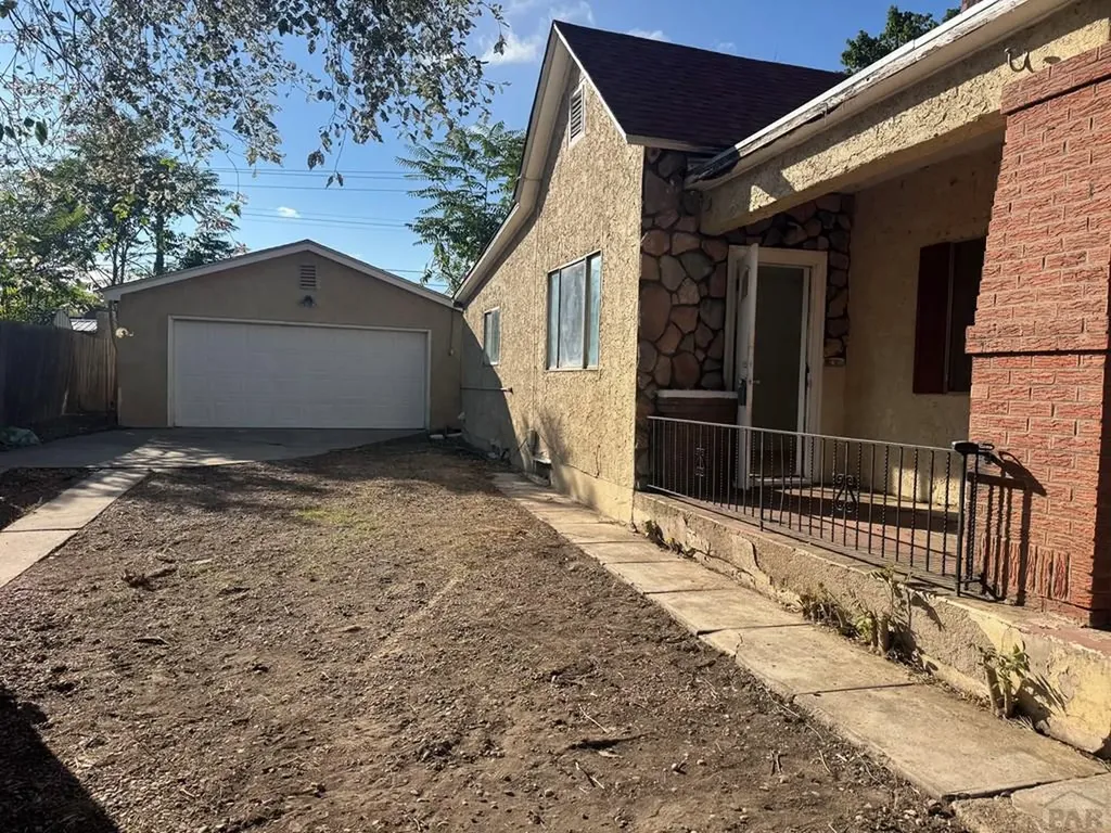 1027 E Abriendo Avenue Pueblo CO 81004