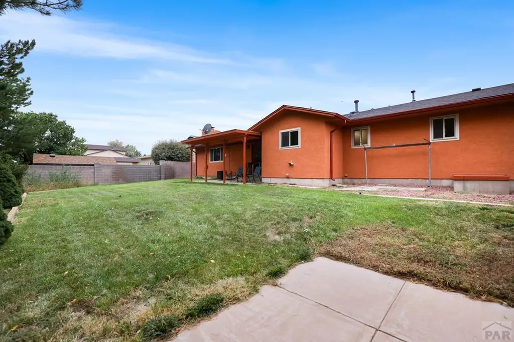 172 Encino Drive Pueblo CO 81005