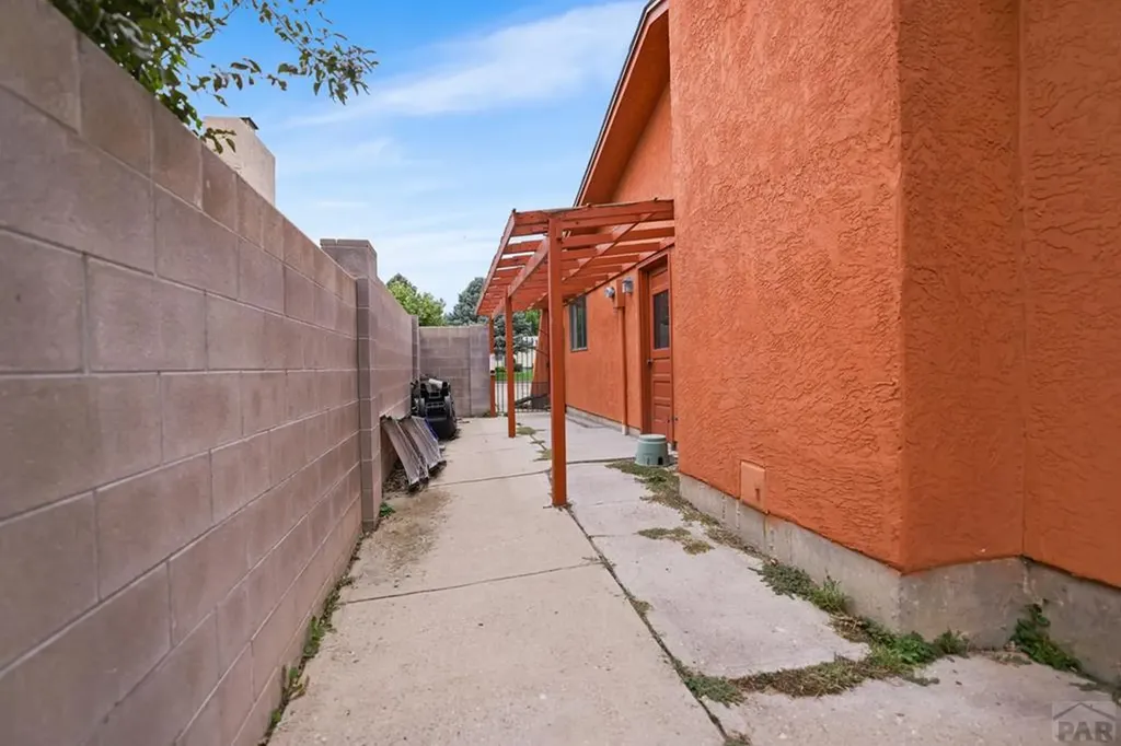 172 Encino Drive Pueblo CO 81005
