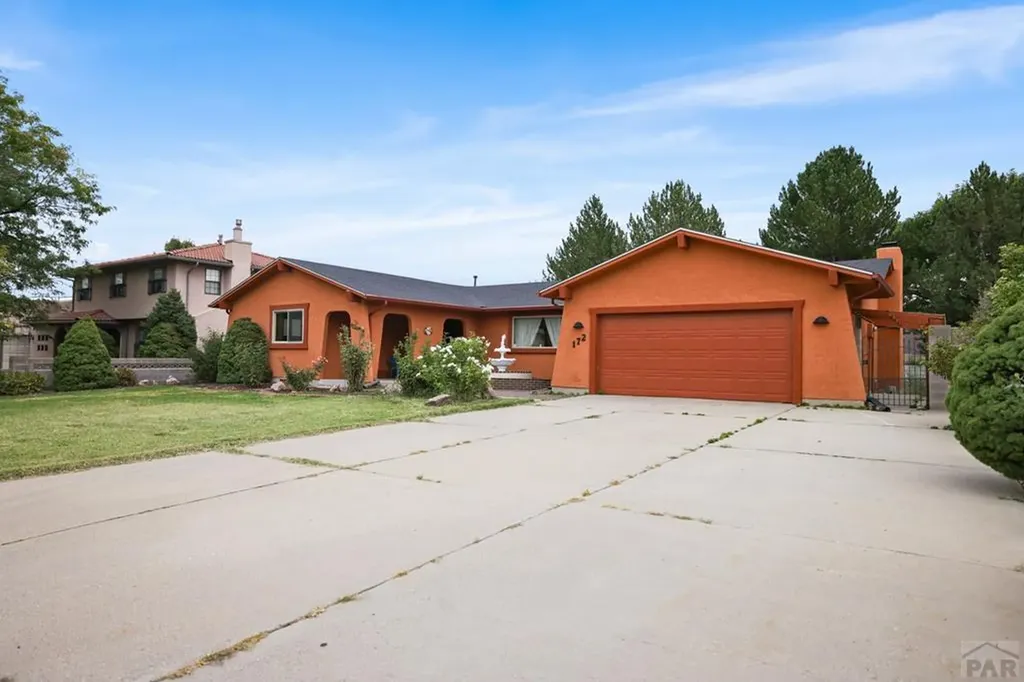172 Encino Drive Pueblo CO 81005