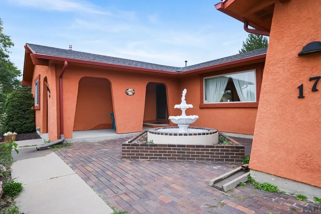 172 Encino Drive Pueblo CO 81005