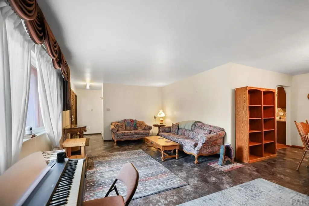 172 Encino Drive Pueblo CO 81005