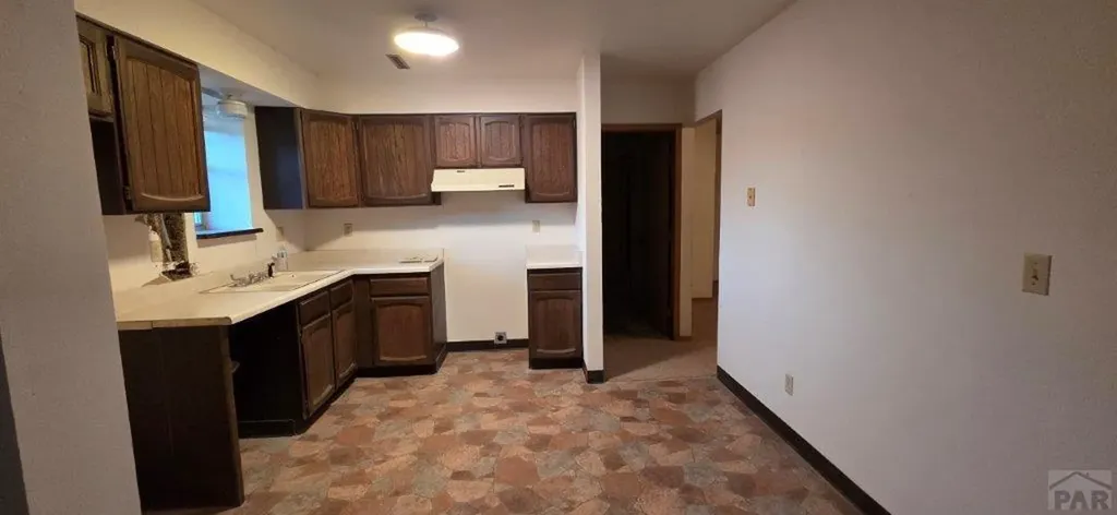 5 Reese Circle Lamar CO 81052