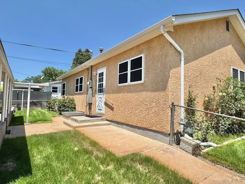 1645 Cherrywood Lane Pueblo CO 81005