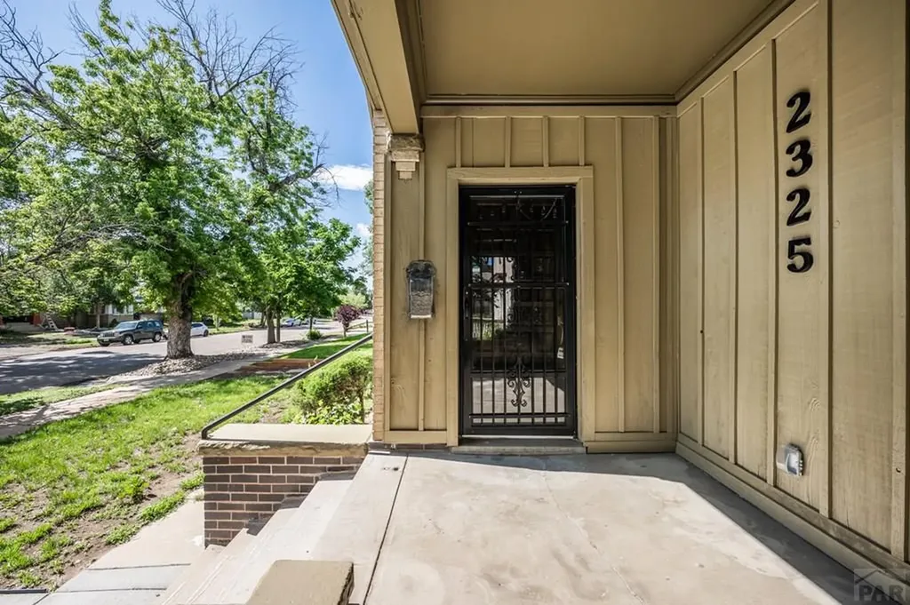 2325 West Street Pueblo CO 81003