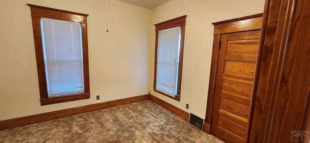 606 Smithland Avenue La Junta CO 81050