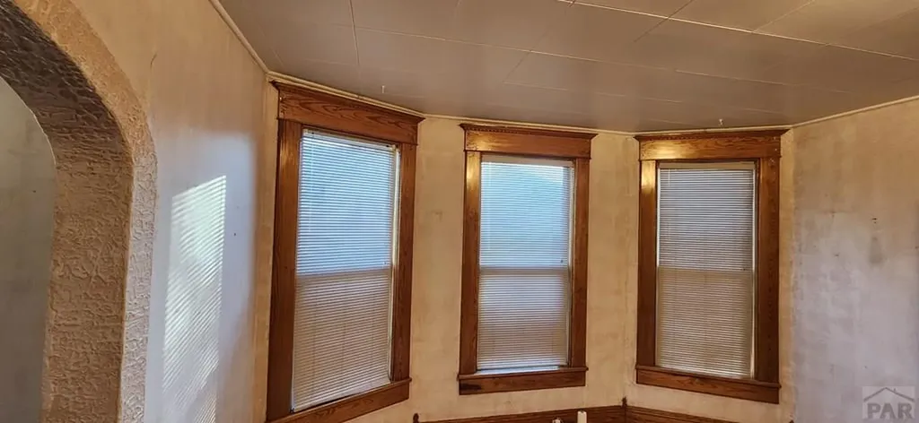 606 Smithland Avenue La Junta CO 81050