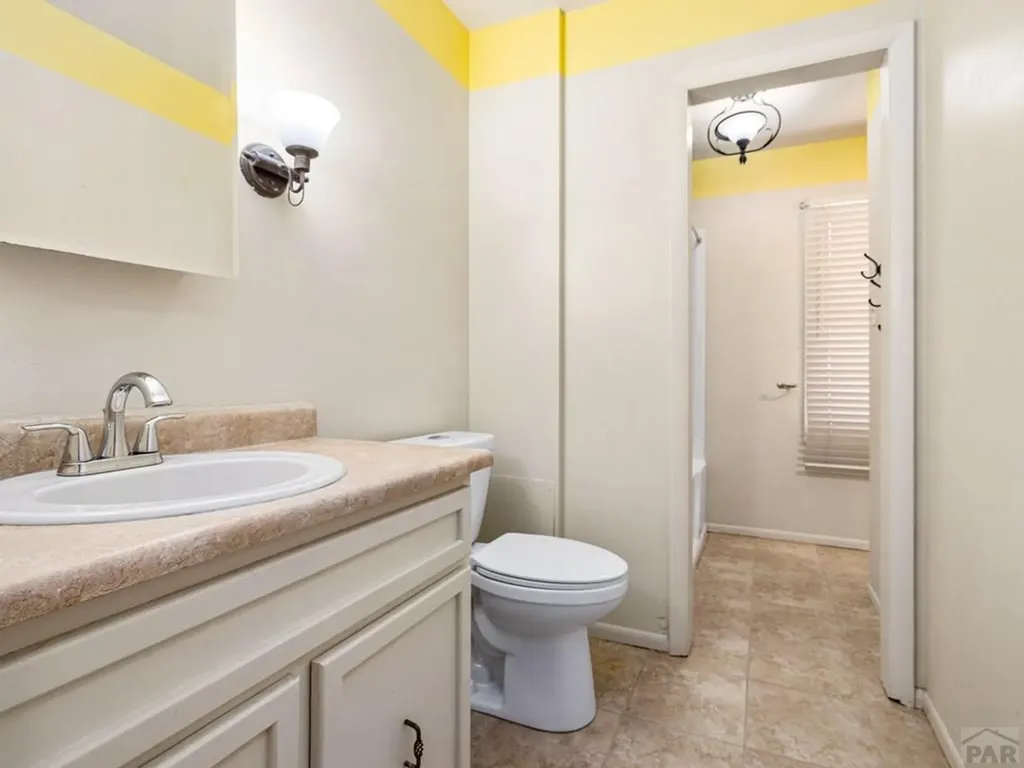 9 Heaton Place Pueblo CO 81001