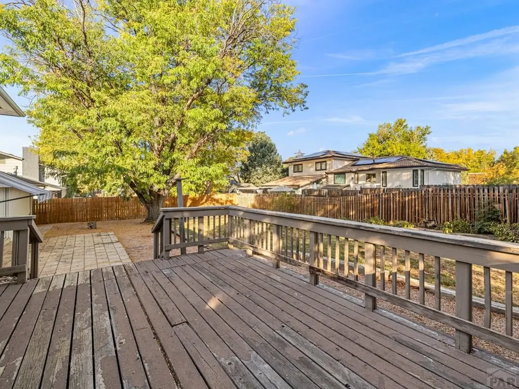 9 Heaton Place Pueblo CO 81001