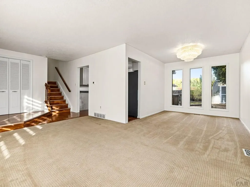 9 Heaton Place Pueblo CO 81001